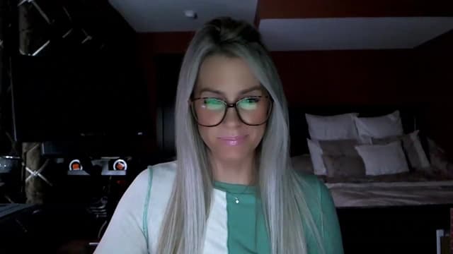Gallery image thumbnail from Cora9's myfreecams stream on, 01/12/2023, 05:50 image 4 of 20