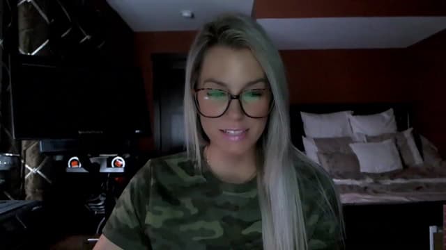 Gallery image thumbnail from Cora9's myfreecams stream on, 01/17/2023, 05:46 image 8 of 20