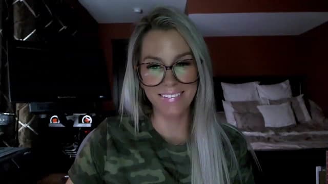 Gallery image thumbnail from Cora9's myfreecams stream on, 01/17/2023, 05:46 image 10 of 20