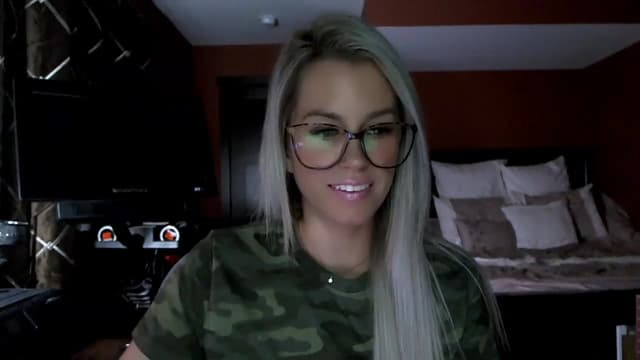 Gallery image thumbnail from Cora9's myfreecams stream on, 01/17/2023, 05:46 image 9 of 20