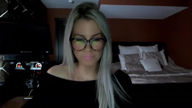 Gallery image thumbnail from Cora9's myfreecams stream on, 01/26/2023, 05:45 image 4 of 20