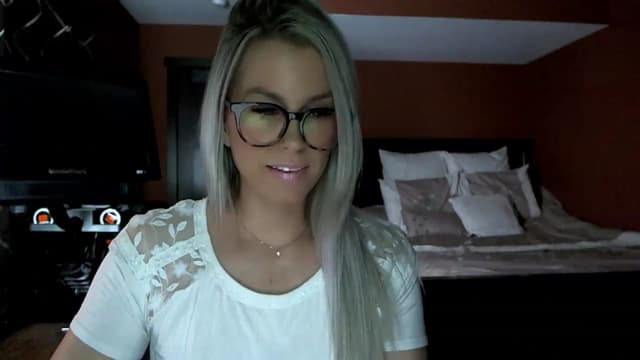Gallery image thumbnail from Cora9's myfreecams stream on, 01/27/2023, 05:50 image 9 of 20