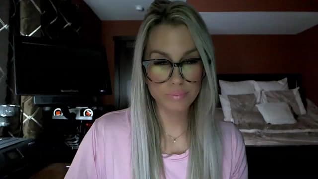Gallery image thumbnail from Cora9's myfreecams stream on, 01/31/2023, 05:26 image 8 of 20