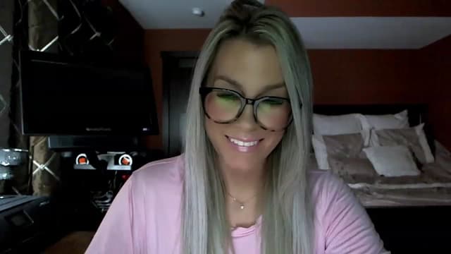 Gallery image thumbnail from Cora9's myfreecams stream on, 01/31/2023, 05:26 image 7 of 20
