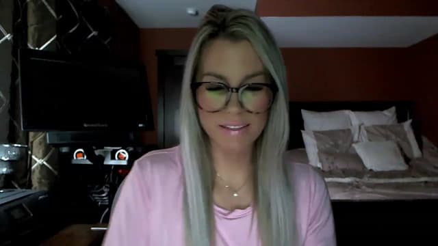 Gallery image thumbnail from Cora9's myfreecams stream on, 01/31/2023, 05:26 image 9 of 20
