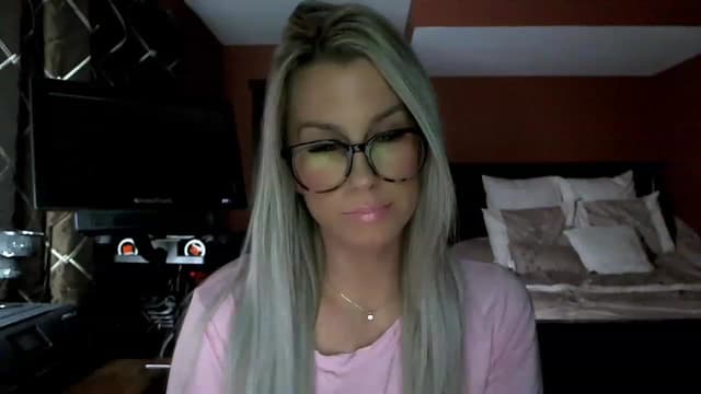 Gallery image thumbnail from Cora9's myfreecams stream on, 01/31/2023, 05:26 image 1 of 20