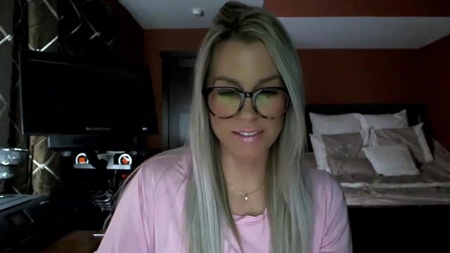 Gallery image thumbnail from Cora9's myfreecams stream on, 01/31/2023, 05:26 image 3 of 20