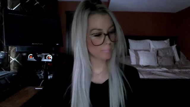 Gallery image thumbnail from Cora9's myfreecams stream on, 02/07/2023, 04:47 image 15 of 20
