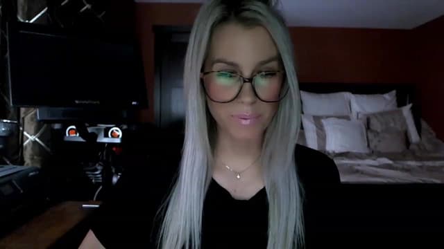 Gallery image thumbnail from Cora9's myfreecams stream on, 02/07/2023, 04:47 image 7 of 20