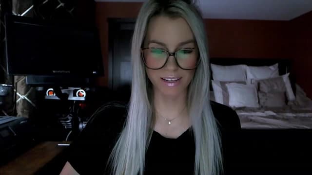 Gallery image thumbnail from Cora9's myfreecams stream on, 02/07/2023, 04:47 image 6 of 20