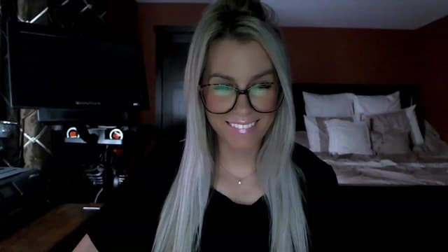Gallery image thumbnail from Cora9's myfreecams stream on, 02/07/2023, 04:47 image 3 of 20