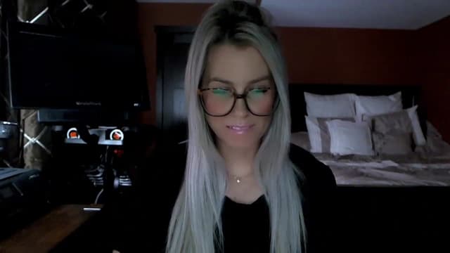 Gallery image thumbnail from Cora9's myfreecams stream on, 02/07/2023, 04:47 image 4 of 20