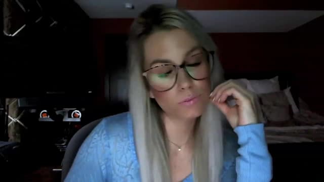 Gallery image thumbnail from Cora9's myfreecams stream on, 02/09/2023, 05:20 image 15 of 20