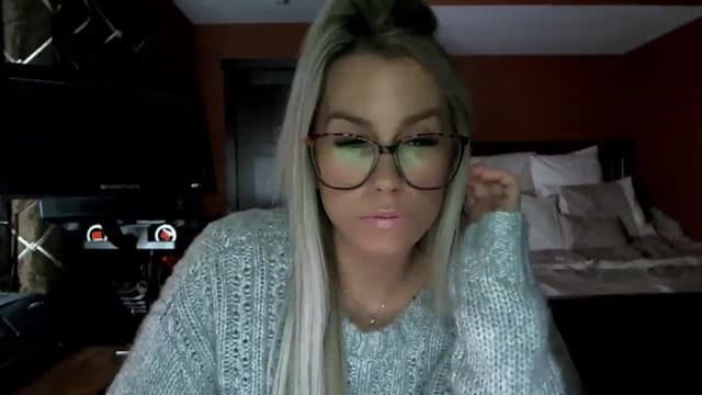 Gallery image thumbnail from Cora9's myfreecams stream on, 02/10/2023, 05:50 image 17 of 20