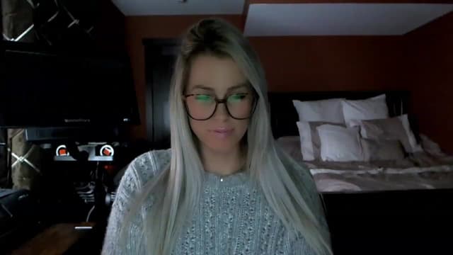 Gallery image thumbnail from Cora9's myfreecams stream on, 02/10/2023, 05:50 image 3 of 20
