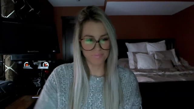 Gallery image thumbnail from Cora9's myfreecams stream on, 02/10/2023, 05:50 image 2 of 20