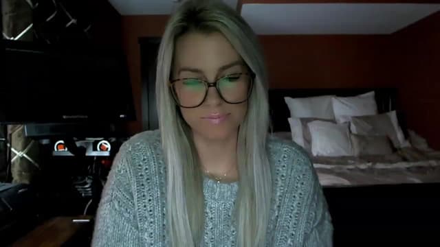 Gallery image thumbnail from Cora9's myfreecams stream on, 02/10/2023, 05:50 image 13 of 20