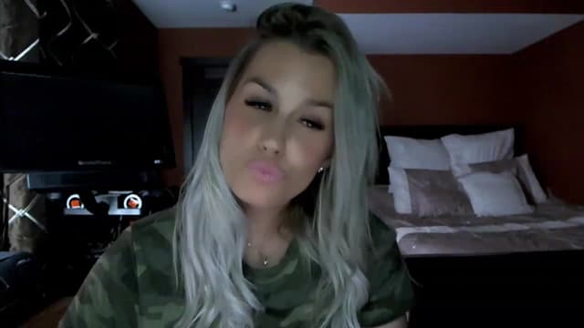Gallery image thumbnail from Cora9's myfreecams stream on, 02/14/2023, 05:46 image 10 of 20