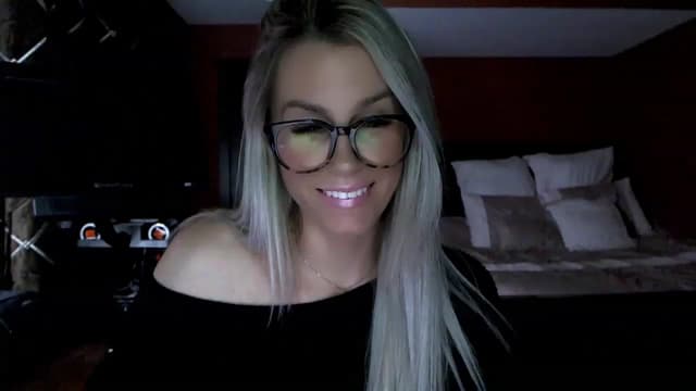 Gallery image thumbnail from Cora9's myfreecams stream on, 02/15/2023, 06:20 image 19 of 20