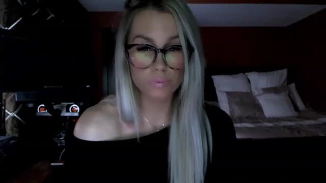 Gallery image thumbnail from Cora9's myfreecams stream on, 02/15/2023, 06:20 image 17 of 20