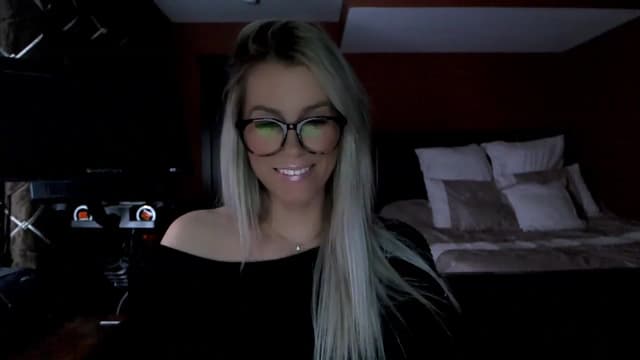 Gallery image thumbnail from Cora9's myfreecams stream on, 02/15/2023, 06:20 image 9 of 20
