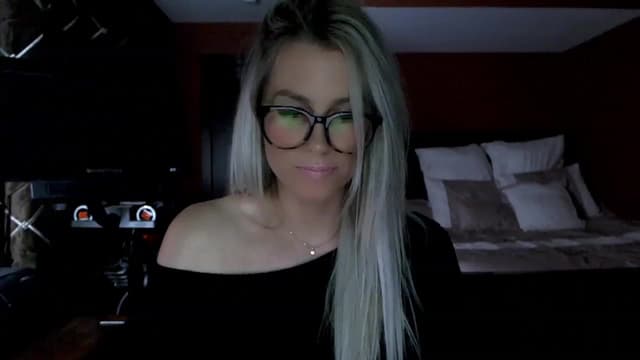 Gallery image thumbnail from Cora9's myfreecams stream on, 02/15/2023, 06:20 image 2 of 20