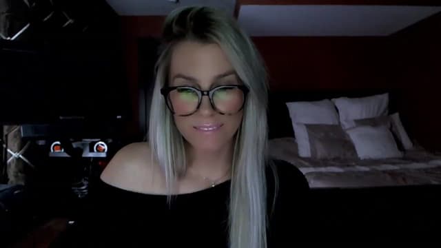 Gallery image thumbnail from Cora9's myfreecams stream on, 02/15/2023, 06:20 image 10 of 20