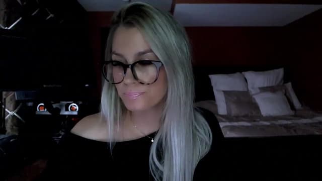 Gallery image thumbnail from Cora9's myfreecams stream on, 02/15/2023, 06:20 image 13 of 20