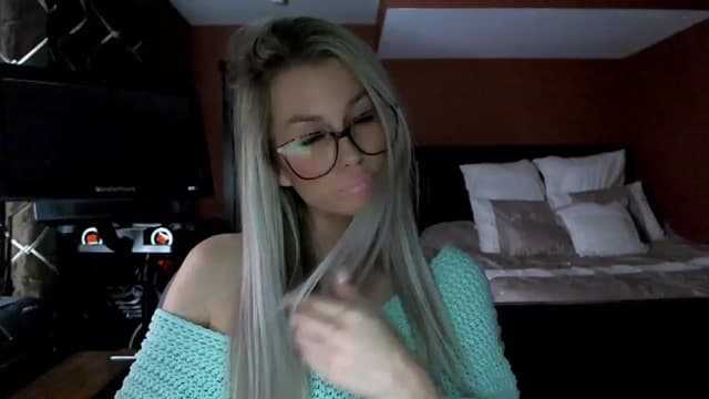 Gallery image thumbnail from Cora9's myfreecams stream on, 02/16/2023, 05:19 image 17 of 20