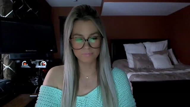 Gallery image thumbnail from Cora9's myfreecams stream on, 02/16/2023, 05:19 image 4 of 20