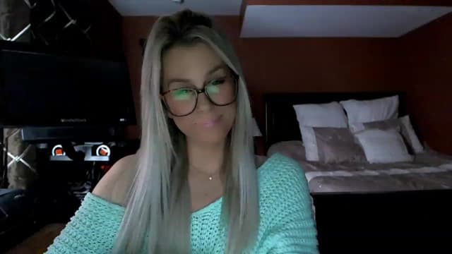 Gallery image thumbnail from Cora9's myfreecams stream on, 02/16/2023, 05:19 image 13 of 20