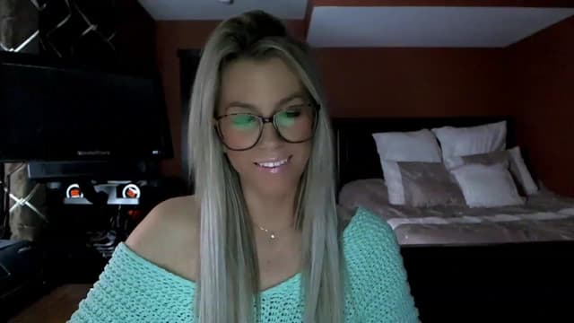 Gallery image thumbnail from Cora9's myfreecams stream on, 02/16/2023, 05:19 image 8 of 20