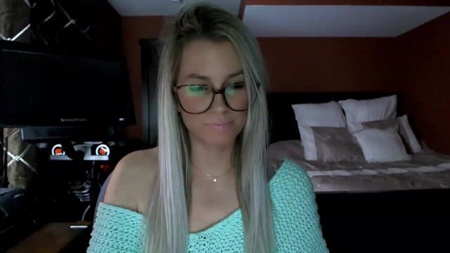 Gallery image thumbnail from Cora9's myfreecams stream on, 02/16/2023, 05:19 image 18 of 20
