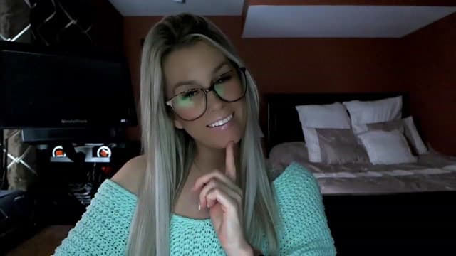 Gallery image thumbnail from Cora9's myfreecams stream on, 02/16/2023, 05:19 image 15 of 20