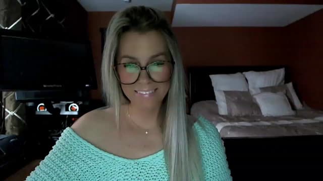 Gallery image thumbnail from Cora9's myfreecams stream on, 02/16/2023, 06:00 image 20 of 20