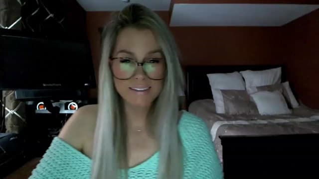 Gallery image thumbnail from Cora9's myfreecams stream on, 02/16/2023, 06:00 image 19 of 20