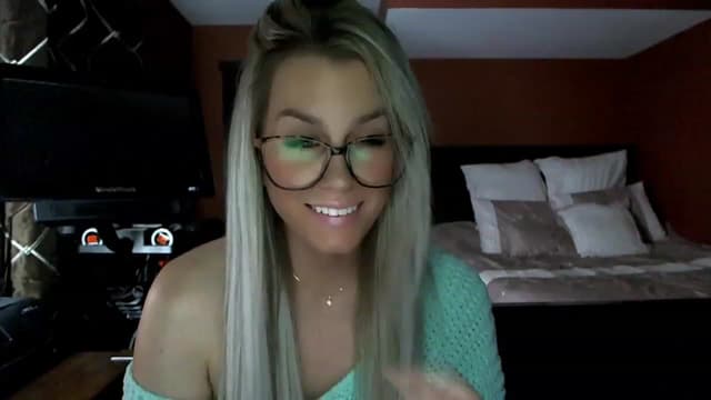 Gallery image thumbnail from Cora9's myfreecams stream on, 02/16/2023, 06:00 image 12 of 20