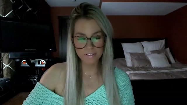 Gallery image thumbnail from Cora9's myfreecams stream on, 02/16/2023, 06:00 image 1 of 20