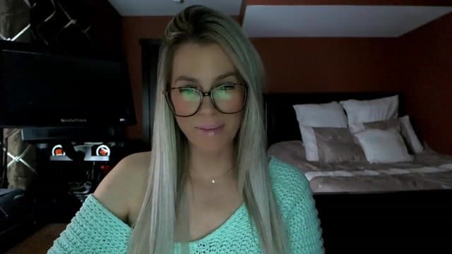 Gallery image thumbnail from Cora9's myfreecams stream on, 02/16/2023, 06:00 image 3 of 20