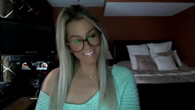 Gallery image thumbnail from Cora9's myfreecams stream on, 02/16/2023, 06:00 image 8 of 20