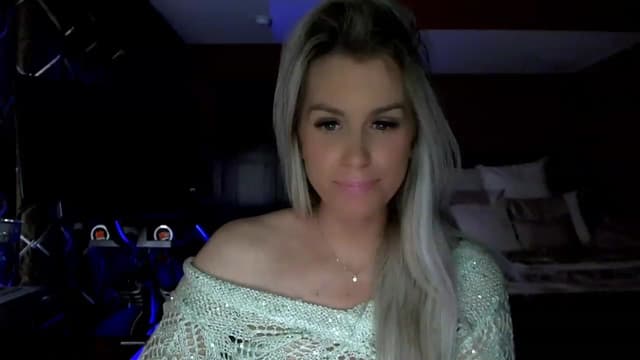 Gallery image thumbnail from Cora9's myfreecams stream on, 03/02/2023, 05:35 image 8 of 20
