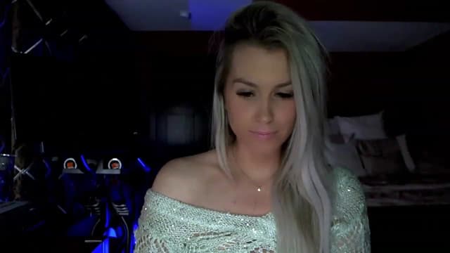 Gallery image thumbnail from Cora9's myfreecams stream on, 03/02/2023, 05:35 image 16 of 20