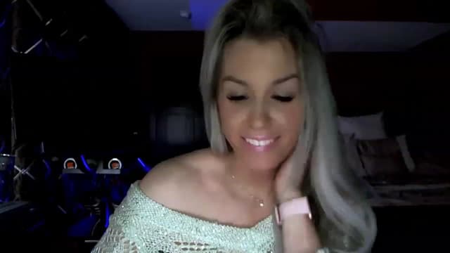 Gallery image thumbnail from Cora9's myfreecams stream on, 03/02/2023, 05:35 image 7 of 20