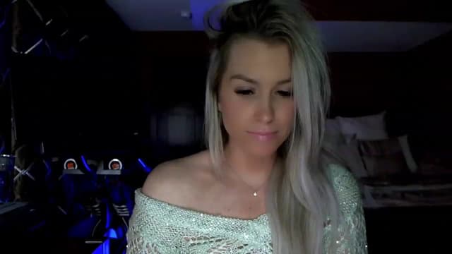 Gallery image thumbnail from Cora9's myfreecams stream on, 03/02/2023, 05:35 image 10 of 20