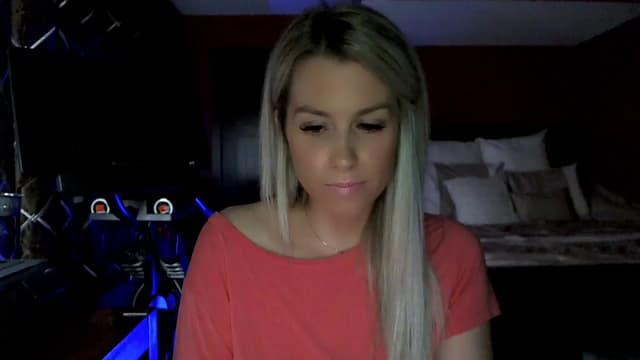 Gallery image thumbnail from Cora9's myfreecams stream on, 03/03/2023, 06:20 image 16 of 20