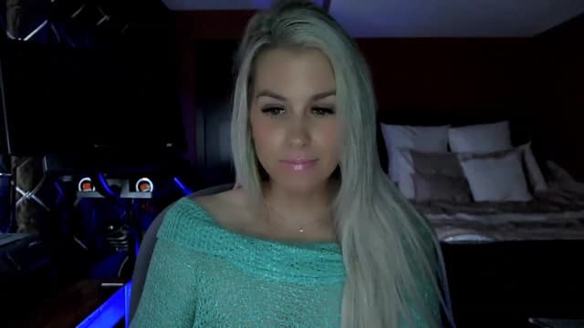 Gallery image thumbnail from Cora9's myfreecams stream on, 03/10/2023, 05:55 image 7 of 20