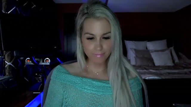 Gallery image thumbnail from Cora9's myfreecams stream on, 03/10/2023, 05:55 image 8 of 20