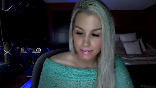 Gallery image thumbnail from Cora9's myfreecams stream on, 03/10/2023, 05:55 image 18 of 20
