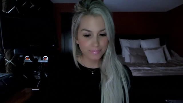 Gallery image thumbnail from Cora9's myfreecams stream on, 03/14/2023, 04:29 image 6 of 20