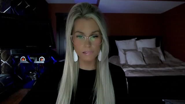 Gallery image thumbnail from Cora9's myfreecams stream on, 03/17/2023, 04:28 image 5 of 20